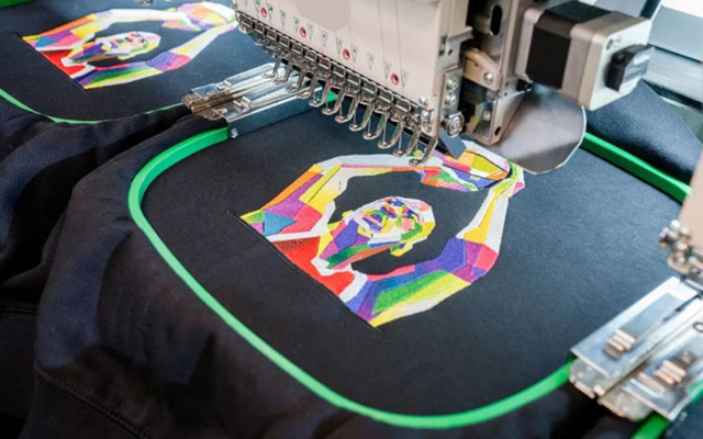 Men's Sweater For Embroidery Knitting Machine