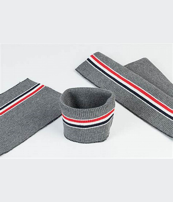 Thread knitted collar is knitted by Changhua Collar Knitting Machine